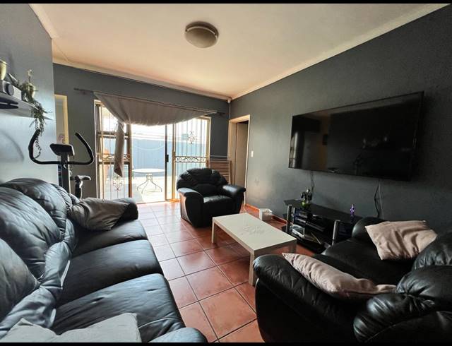 3 BEDROOM HOUSE FOR SALE IN SONEIKE
